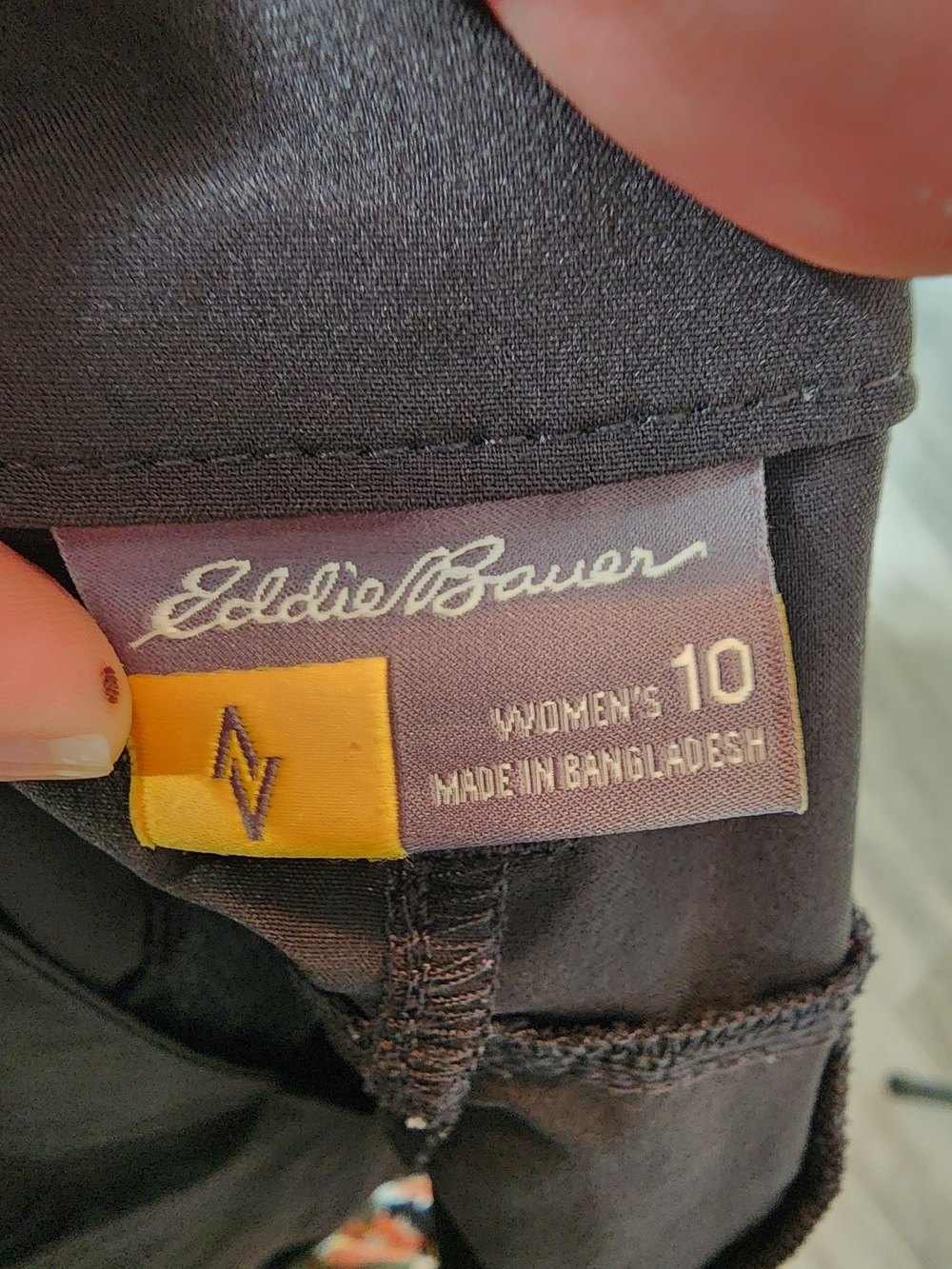EDDIE BAUER Black Cropped Hiking Pants with Side Zip Drawstring Size 10 - Picture 8 of 10